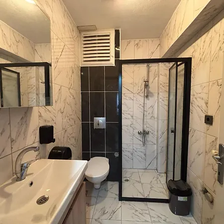 Zeus Goeruekle * Nilufer